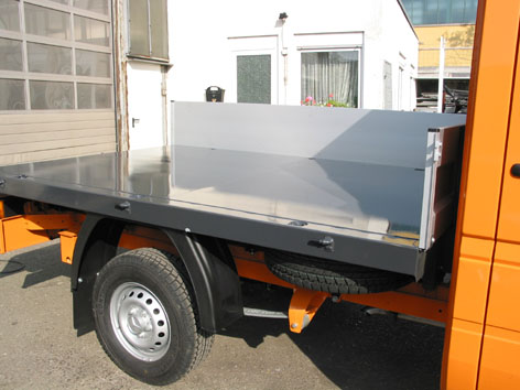 Pritsche mit Metallboden